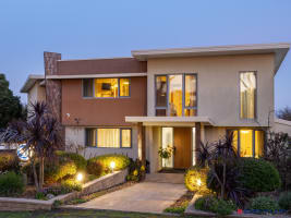 Luna Blu – The Ultimate Sea-Change with Income in Rhyll