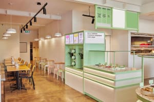 Iconic Seafood / Burger / Yoghurt & Gelato Restaurant