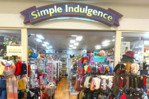 LEASEHOLD - Simple Indulgence Gift Shop, West Wodonga VIC - 1P0612