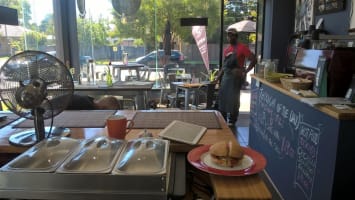 TRENDY CAFE/RESTAURANT - BARGAIN PRICE - BRAND NEW EQUIPMENT - MAIN RD EXPOSURE