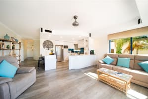 Lifestyle with Income - Airlie Beach - North Qld - Income Range 50 - 100k Plus