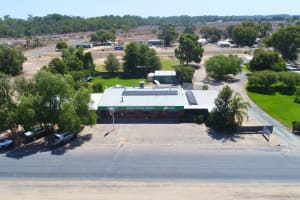 Post Office Hotel & Caravan Park