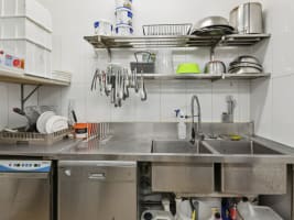MUST SELL - Mt Martha Pizza Shop