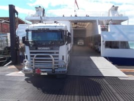 Geoffs Mobile Showers & Toilets - Hire Services with Prime Movers