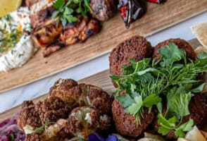 Thriving Cafe/Restaurant in Prime Carlton Rathdowne St Location (Our Ref: V2095)