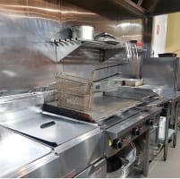 POPULAR RESTAURANT/TAKEAWAY IN BUSY BRUNSWICK