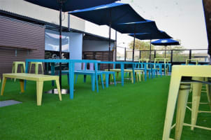 Night club / Pub with full commercial kitchen / Must be sold - Put in an Offer!