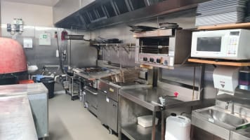 Missing Gorilla - A spacious family friendly pub and live music venue.