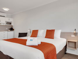 LEASEHOLD MOTEL OPPORTUNITY - BILOELA, QLD - 2702ML