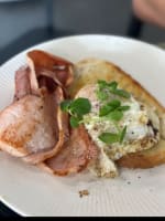 Turn-Key Café Opportunity Simple Menu, Great Location & Huge Potential