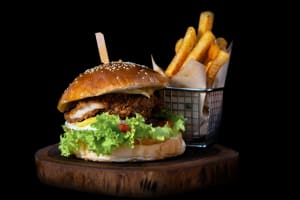 High-Taking (17k p.w) & Low Rent ($680 p.w) Restaurant – Prime Croydon Location [2604171]