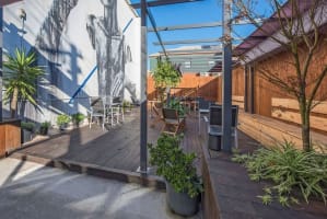 FABULOUS CAFE IN PRIME LOCATION, RICHMOND – CHEAP RENT INCLUDING UPSTAIRS RESIDE