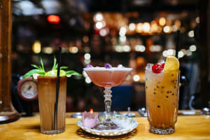 POPULAR LOCAL BAR IN WEALTHY SUBURB