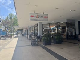 UNDER OFFER - Muffin Break, Wagga Wagga NSW - 1P0547