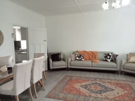 Freehold licensed Cafe / Restaurant with lifestyle