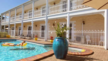 UNDER OFFER - White Lace Motor Inn West Mackay