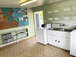 Far North Queensland Coastal Tropical Caravan Tourist Park - 896CPF