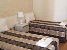 A RARE FREEHOLD MOTEL OPPORTUNITY! - 892MF