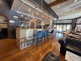 Port & Wine Seaside Hotel in historic Port Adelaide - Lease