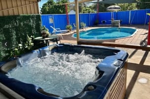 Profitable 15 - Room Murray River Motel with Long Lease Security