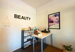 LEASEHOLD - Tocumwal Skin and Body, NSW - 1P0519