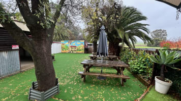Gladstone Hotel Dookie – Established Country Hotel Opportunity