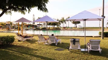 Airlie Beach Lounge Hire