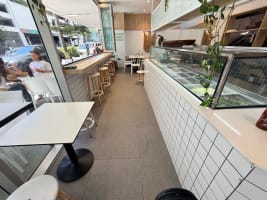 Licensed Corner Restaurant, 60+ Seats, Oracle Broadbeach