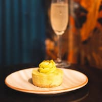 FULLY LICENSED BAR & RESTAURANT | WALKING DISTANCE TO LUNA PARK | NEXT TO MAJOR THEATRE