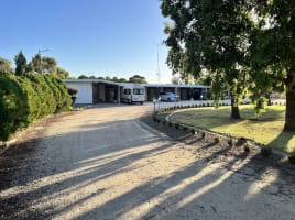 12-Room Leasehold Motel Offering Strong Profits, a 30-Year Lease & Lifestyle Opportunity