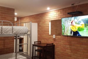 High-Exposure Regional Motel on Prime Western Highway Site
