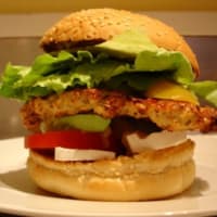 CAFE /BURGERS - BRAND NEW SHOP.   5PM- 9PM.   RENT: $850PW.   TAKING $10000PW.  2 PERSON  OPERATION
