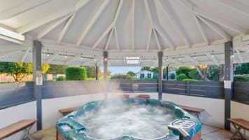 Phillip Island – Resort & Café with Growth Potential