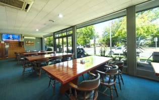 FREEHOLD - Vendor Terms Available - Golden Leaf Motel, Myrtleford VIC - 1P0584