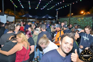 Night club / Pub with full commercial kitchen / Must be sold - Put in an Offer!