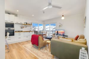 Refurbished Snowy Mountains Inn - Guthega Inn, Kosciuszko National Park