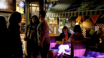 NEW PRICE - ​MUST BE SOLD - FLY LIE BAR – KEW