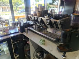 AD'S CAFE BURGER BAR & MIX GRILL - EXCELLENT OPPORTUNITY FOR NEW PURCHASER