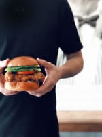 High-Turnover Burgers |20 years of Trade | Prime Strip Location | Strong Margins