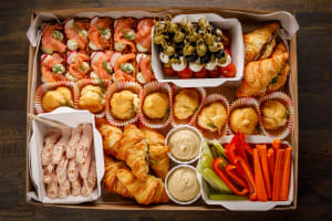 Modern Cafe *5 Day Trading*Long Lease*Very Low Rent $475 pw*Under$168K [2204261]