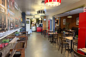 LEASEHOLD - Muddy Waters Cafe, Wangaratta VIC - 1P0568