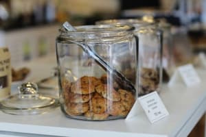 Wholesaler/Distributor & National Online Supplier of Desserts/Confectionery/Snacks/Healthy Treats...