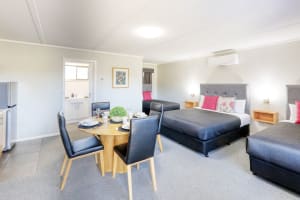 UNDER CONTRACT - Deniliquin Motel