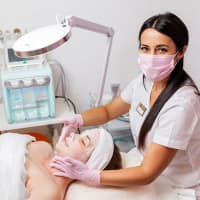 Price Drop. Melbourne Beauty, Hair & Nail RTO/CRICOS. (REF: 1569M)