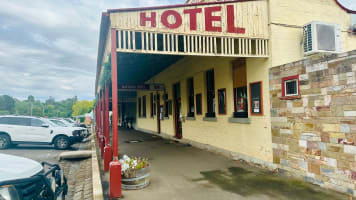 UNDER OFFER - National Hotel Clunes