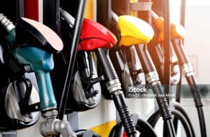 Service Station, Convenience Store with 3 bedroom house in Regional Victoria.