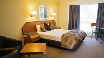 UNDER OFFER - White Lace Motor Inn West Mackay