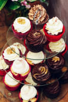 'A BUNCH OF CAKES'.  WELL KNOWN CAKE & FLORIST SHOP. CENTRAL SPOTSWOOD