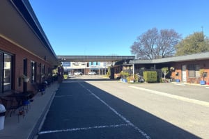 UNDER OFFER - Nicholas Royal Motel, Hay NSW - 1P0535