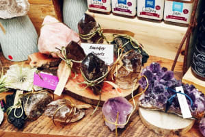 'A BUNCH OF CAKES'.  WELL KNOWN CAKE & FLORIST SHOP. CENTRAL SPOTSWOOD